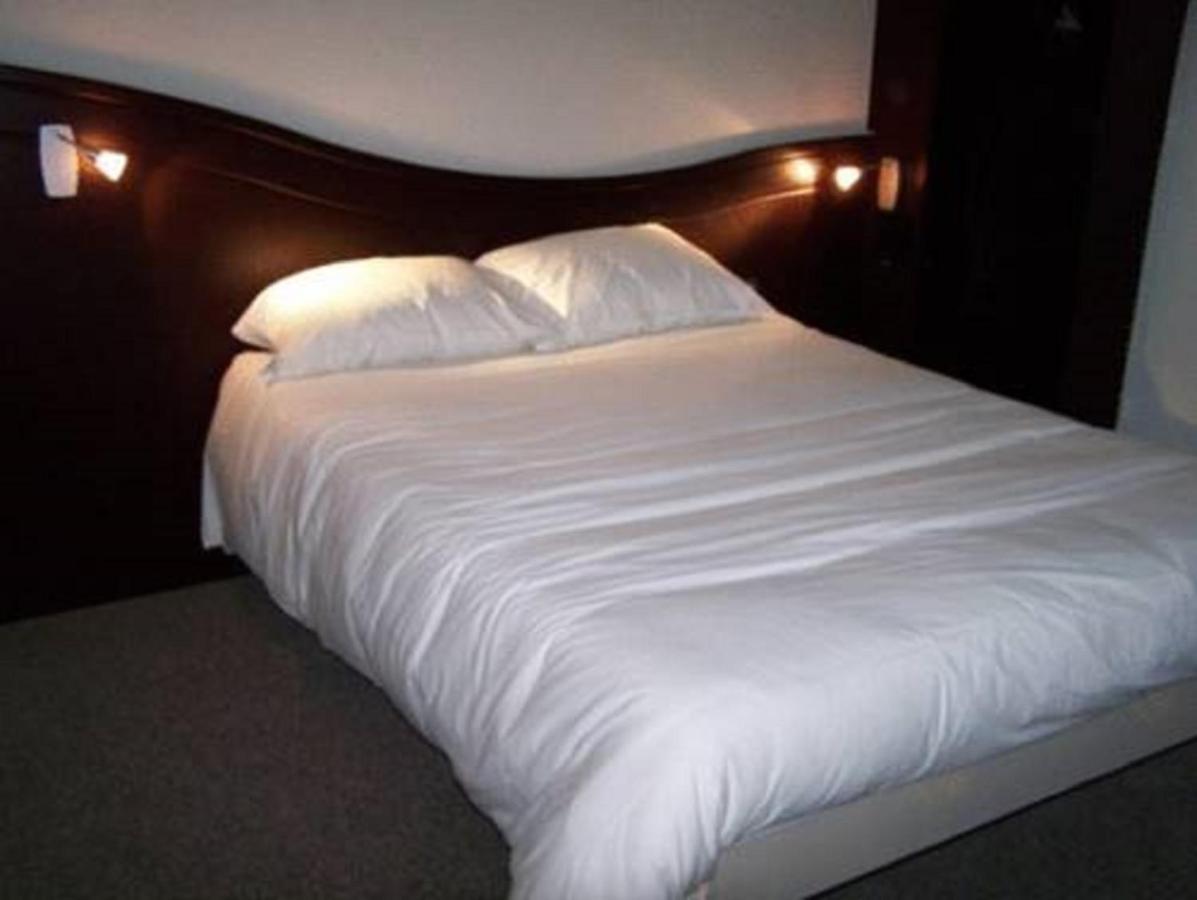 Hotel Enzo By Kyriad Direct 2*
